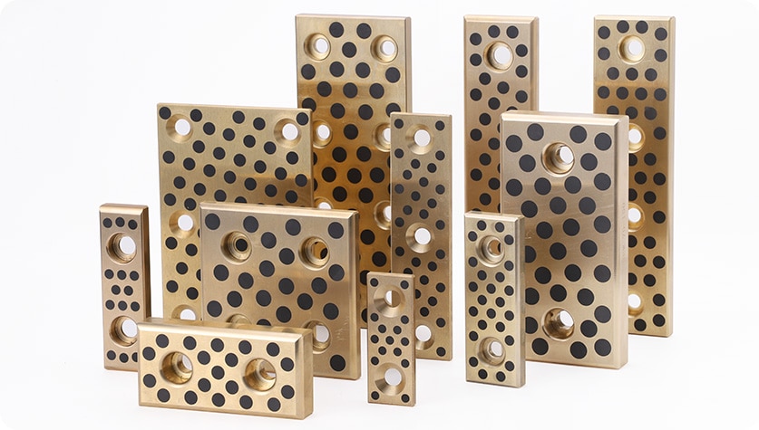 Melyek az önkenő csapágyak használatának fő előnyei a normál zsír- vagy olajkenésű csapágyakhoz képest?